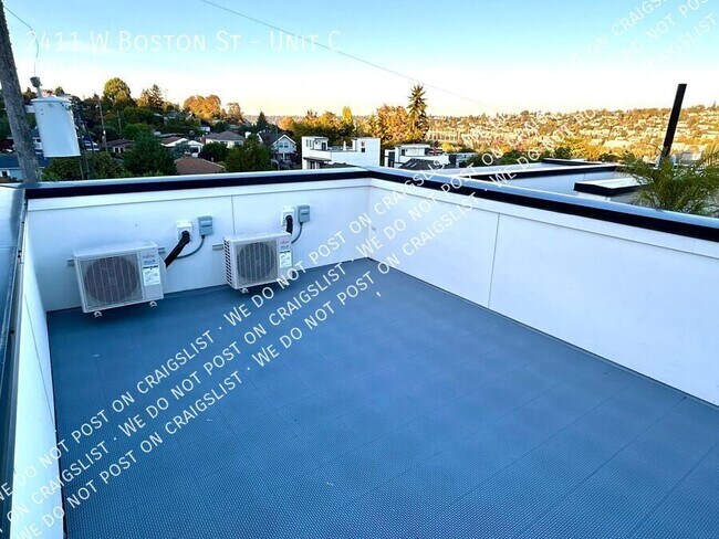 Building Photo - Magnolia newer 2Bed 2Bath Townhouse with R...