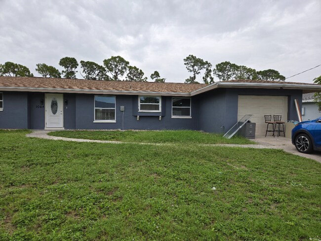 Building Photo - 2604 Pellam Blvd