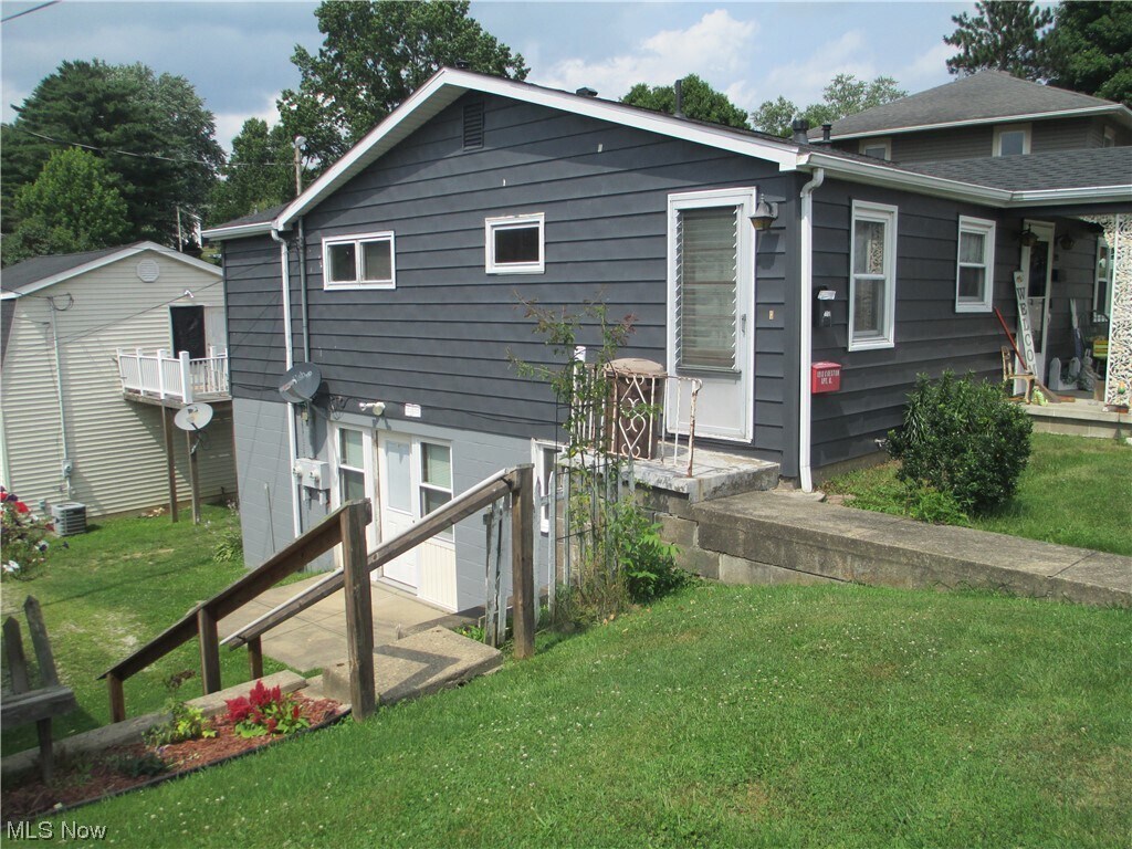 1913 Creston Rd, Cambridge, OH 43725 Room for Rent in Cambridge, OH