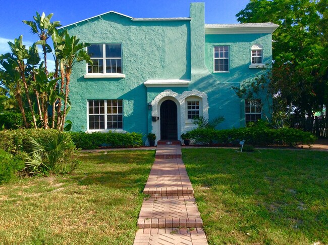 Foto del edificio - 382 Ellamar Rd