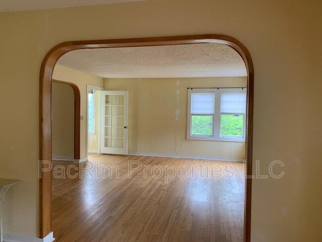 Building Photo - 1303 H St