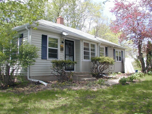 Building Photo - 4142 School Rd