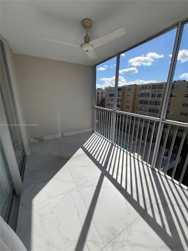 Foto del edificio - 620 NE 12th Ave