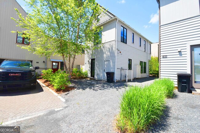 Foto del edificio - 195 Breakspear Ln