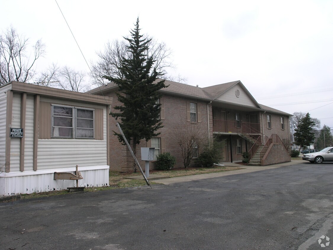 Building Photo - 4418 Taylor Blvd