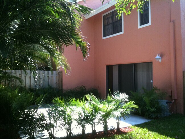 Back patio - 2223 Florida Blvd