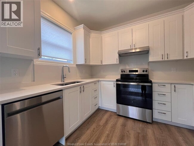 Building Photo - 89 Draper St