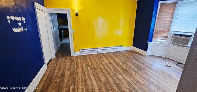 Foto del edificio - 1319 Washburn St