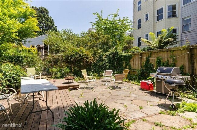 Building Photo - 640 Ashbury St