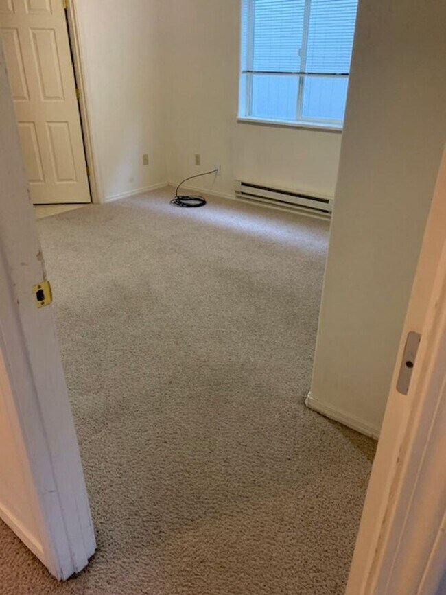 Foto del edificio - 677 Benjamin Ave