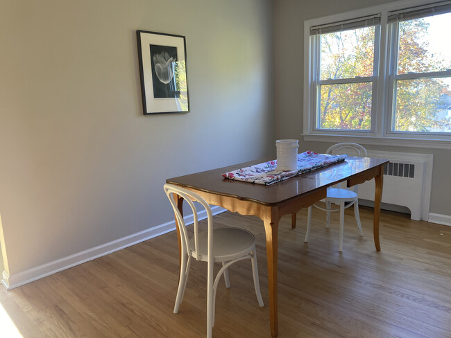 Dining room - 5 Parkway W