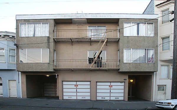 Building Photo - 445 24th Ave