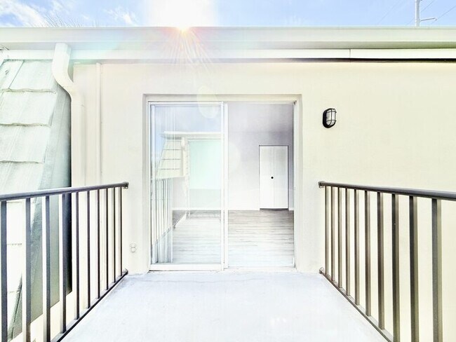 Foto del edificio - 1799 N Highland Ave