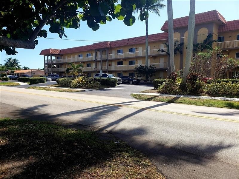 1400 NE 56th St, Fort Lauderdale, FL 33334 Condo for Rent in Fort