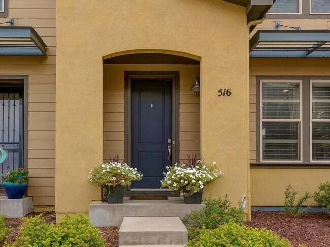 Foto del edificio - Cozy 3 bed 2 bath Townhome in Belmar!!