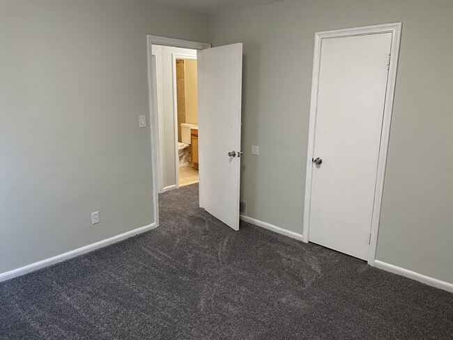 Bed Room 1 - 625 E Hudson Ave