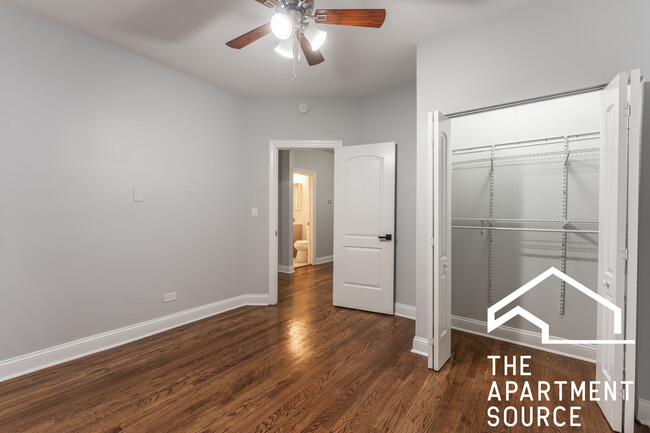 Foto del edificio - 6106 N Winthrop Ave