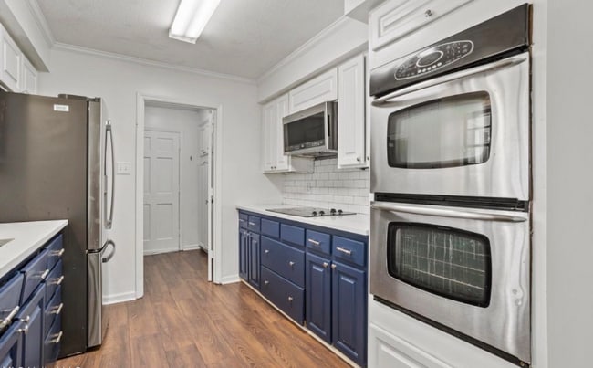 Building Photo - 332 Kiowa Dr