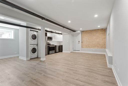 Foto del edificio - 7423 N Clark St