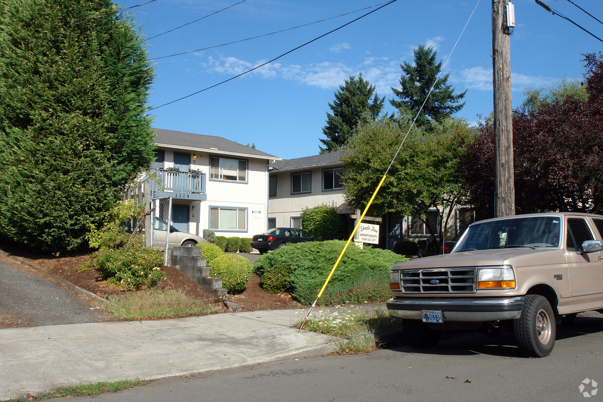 Foto del edificio - Shade Tree Apartments