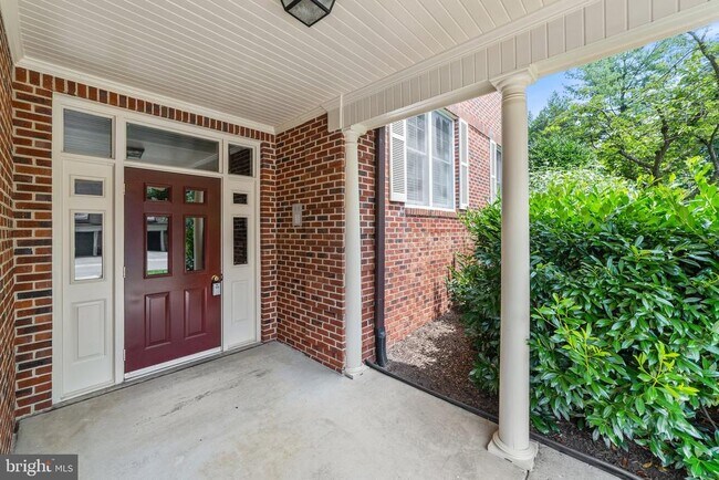 Foto del edificio - 7254 Glen Hollow Ct