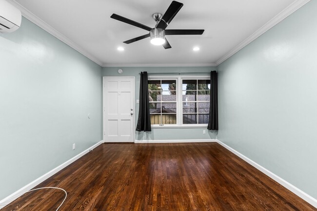 Foto del edificio - 2104 E Florida St