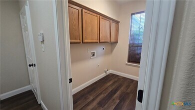 Building Photo - 235 Lottie Ln