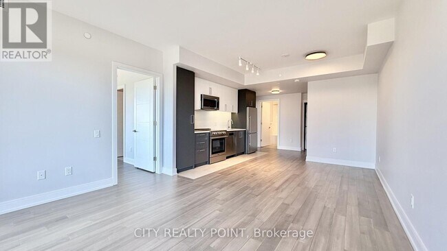 Building Photo - 2525 Bathurst St