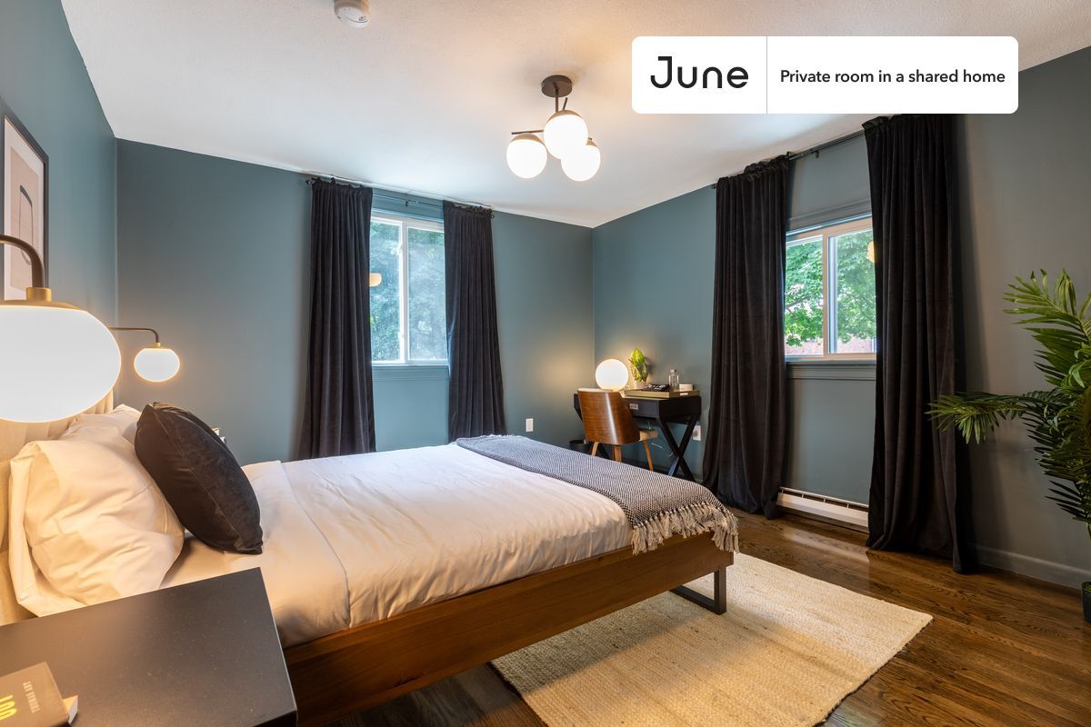 Room in Shared 6 bed/4 bath home - Room in Shared 6 bed/4 bath home