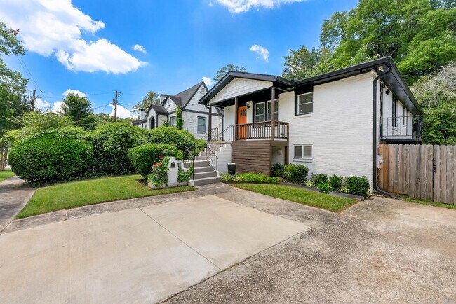 Foto del edificio - 70 Chappell Rd NW