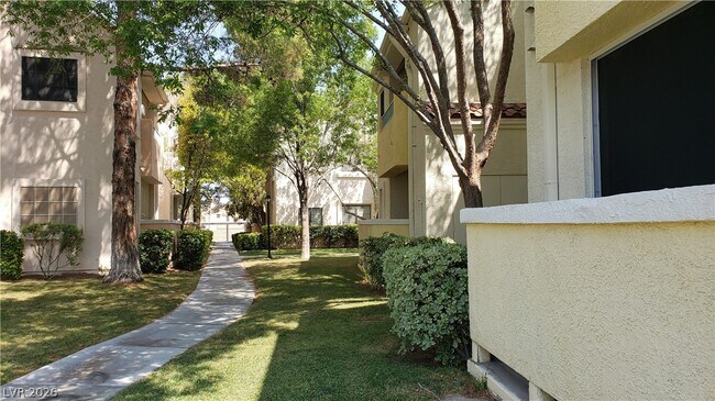 Foto del edificio - 4865 S Torrey Pines Dr