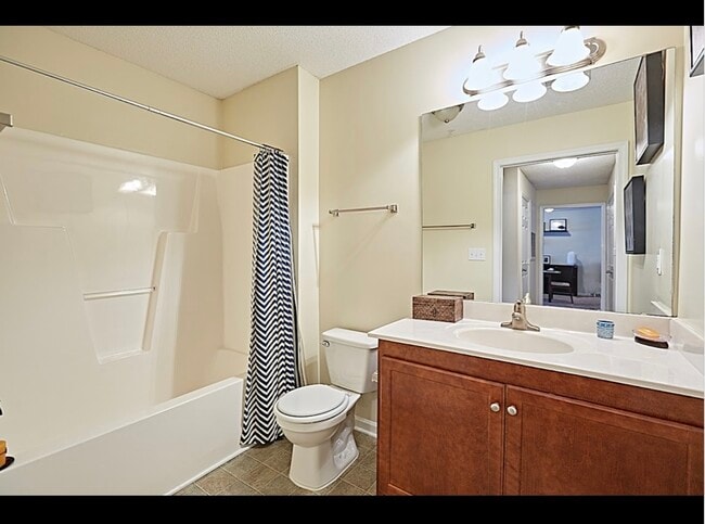 Building Photo - 3041 Stone Carriage Cir