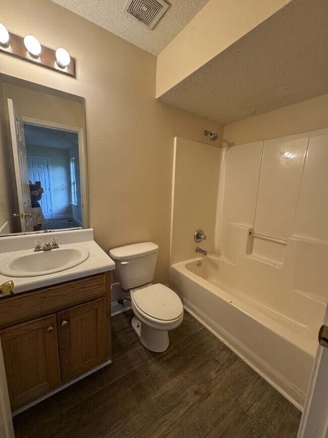 Foto del edificio - Brand New Listing – North Hall
