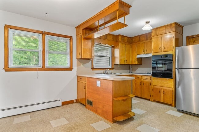 Foto del edificio - 1313 Giles Rd