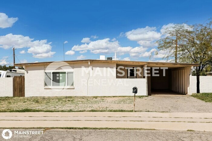 Primary Photo - 6711 E 45th St, Tucson, AZ 85730
