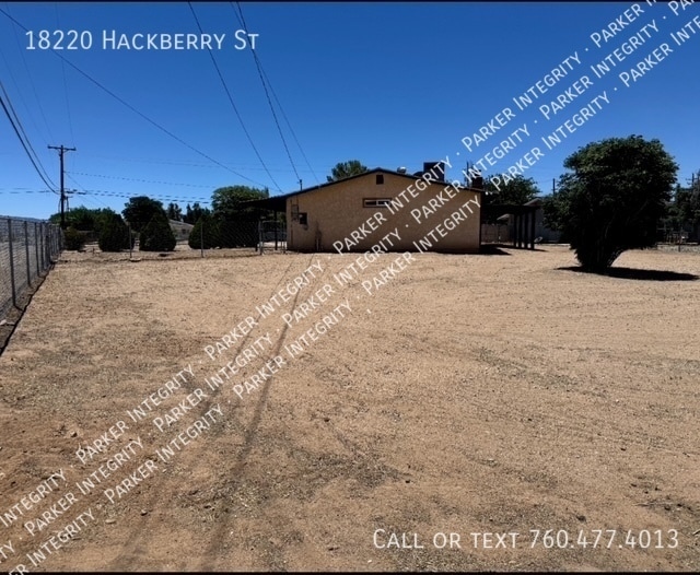 Foto del edificio - 18220 Hackberry St