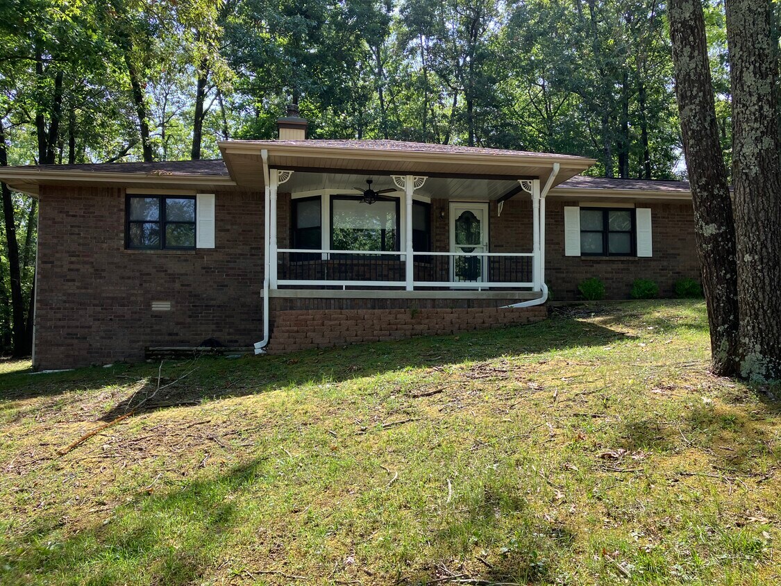 Single family home front - 121 Lake Ln