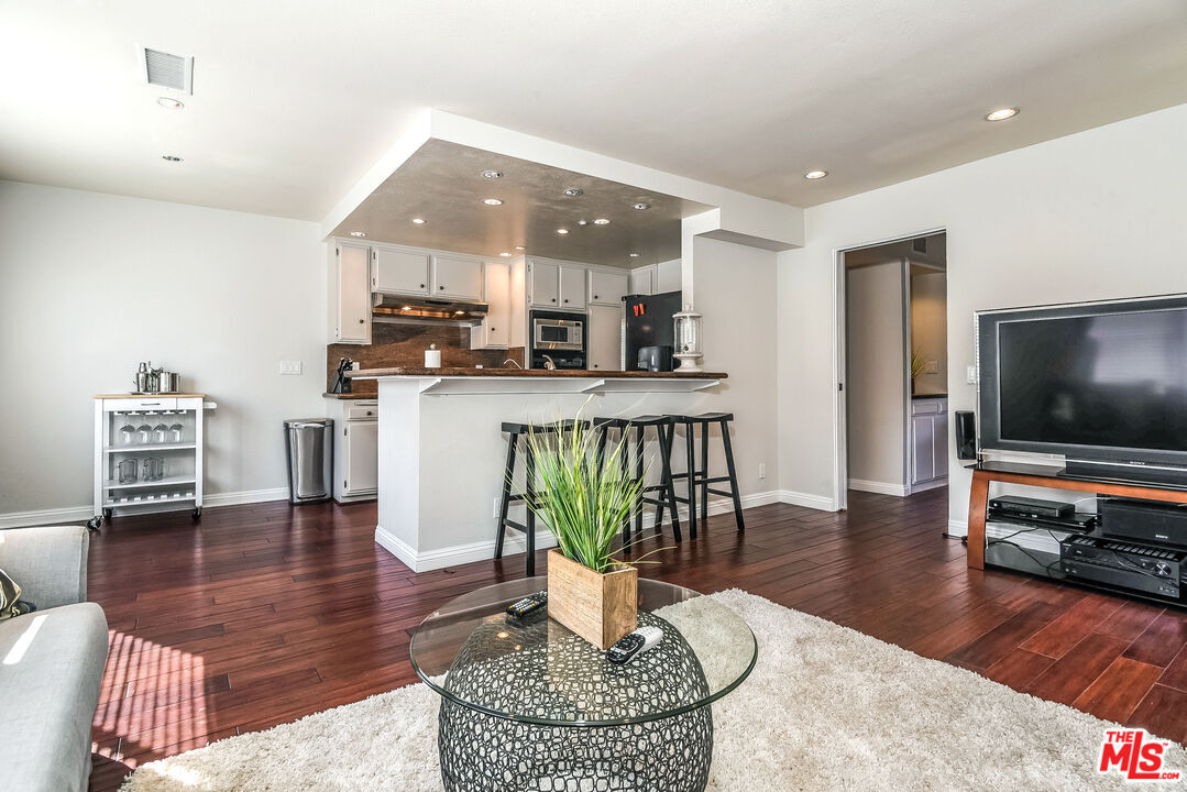 Foto principal - 4604 Glencoe Ave
