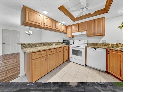 Kitchen - 1515 Forrest Nelson Blvd