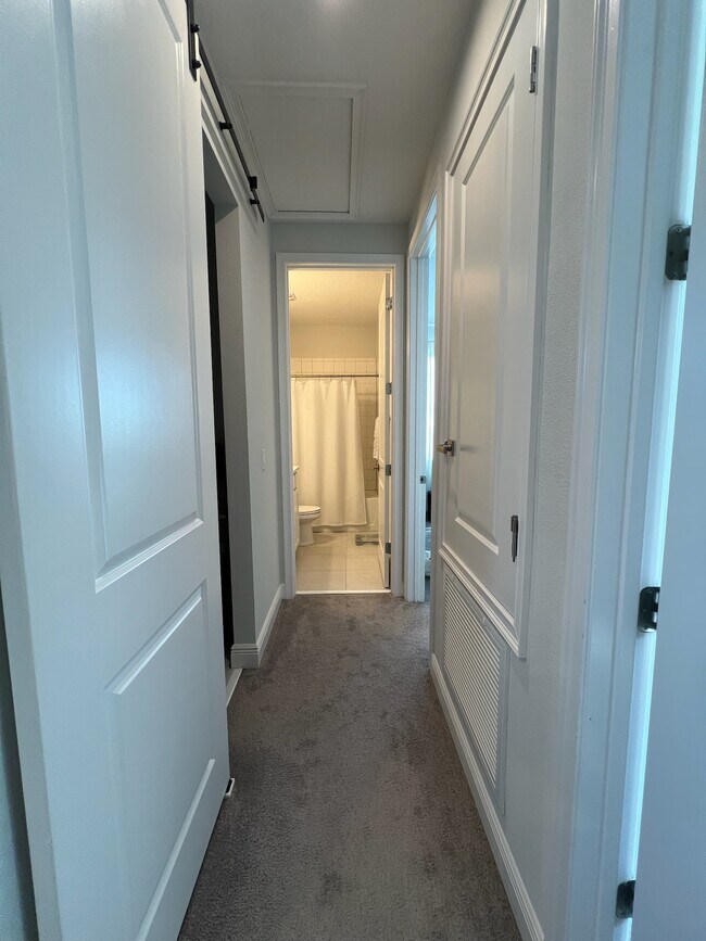 Foto del edificio - 8451 Nemours Pkwy