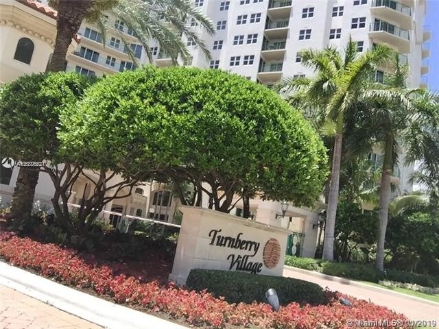 Foto del edificio - 20000 E Country Club Dr