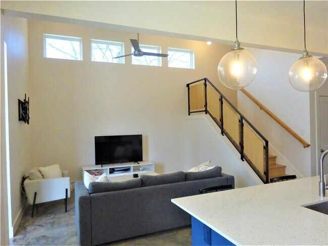 Foto del edificio - 602 W Odell St