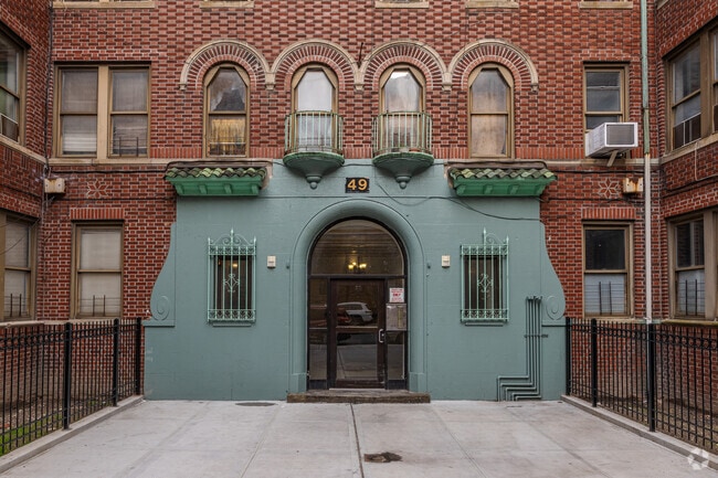 Entrance - 49 E 19th St