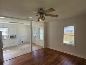 Building Photo - 401 N Tinsley St