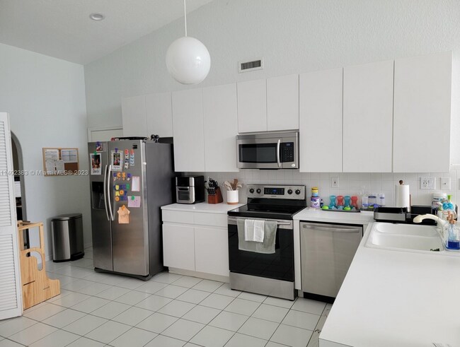Foto del edificio - 5213 NW 105th Ct