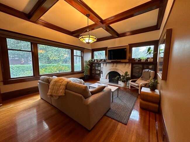 living room - 53 Presidio Ave