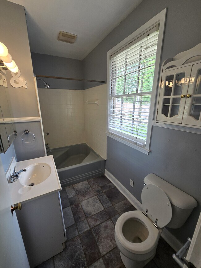Foto del edificio - 604 Highland Park Dr