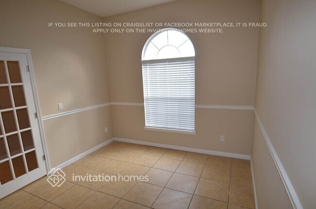 Building Photo - 204 Hidden Lake Dr