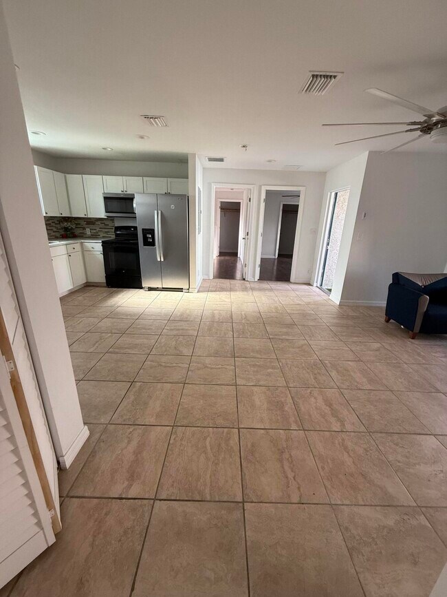 Foto del edificio - 965 Silver Beach Rd