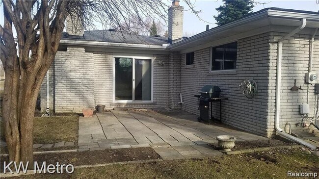 Building Photo - 2871 Clayton Dr